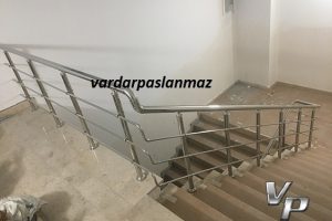 Aydın Üniversitesi iç merdivenleri